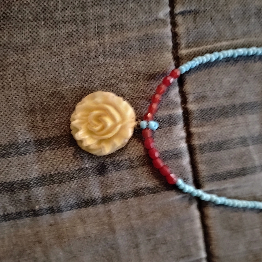 Turquoise And Elegant Cream Rose Pendant Necklace